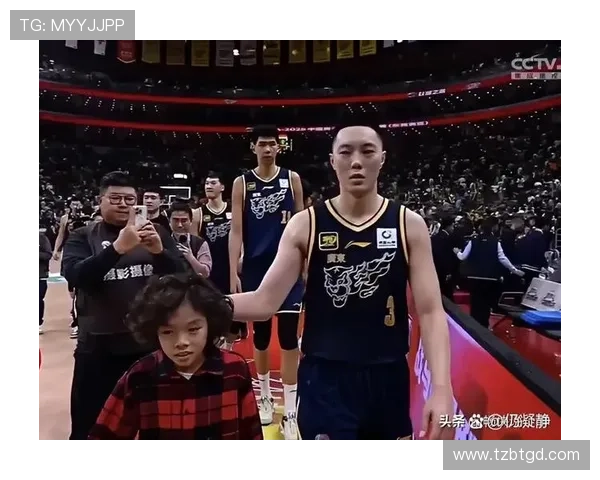 武汉篮球队灵活性引发热议球迷观点各异争论不断